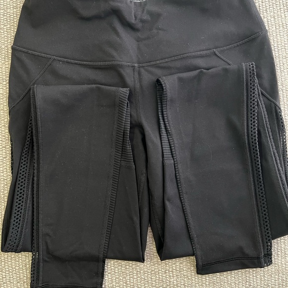 Victoria’s Secret work out pants with pockets. Size Small. - Picture 6 of 7